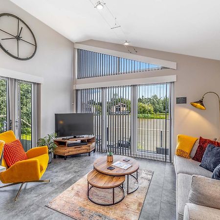 Woad Mill Lakeside Lodges Boston Ngoại thất bức ảnh