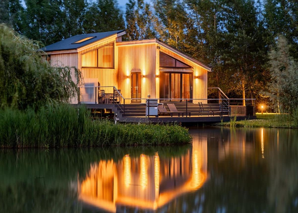 Woad Mill Lakeside Lodges Boston Ngoại thất bức ảnh