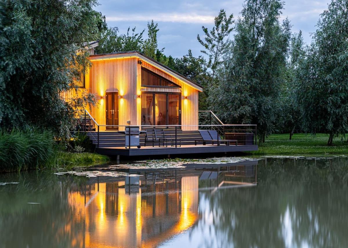 Woad Mill Lakeside Lodges Boston Ngoại thất bức ảnh